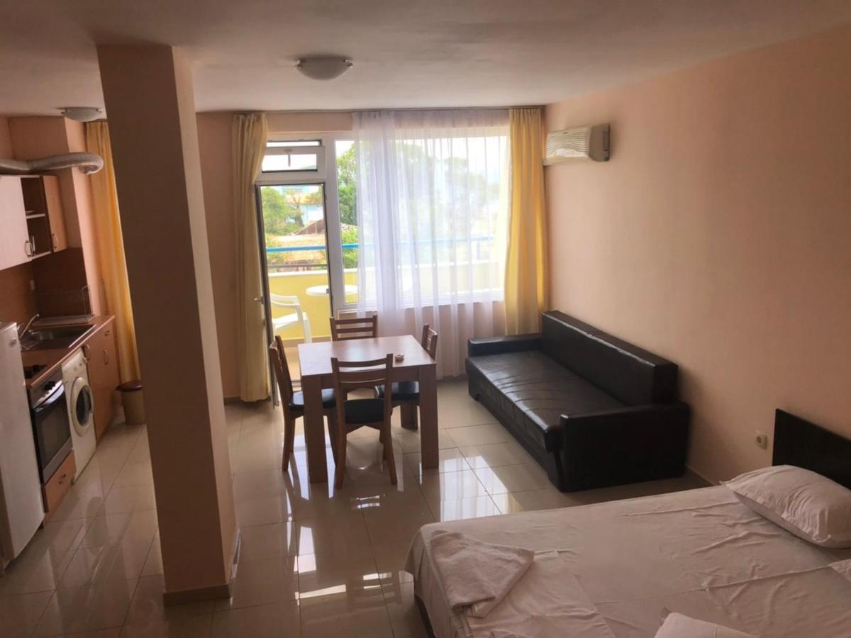 Апартаменти Бриз 1 Pomorie Extérieur photo
