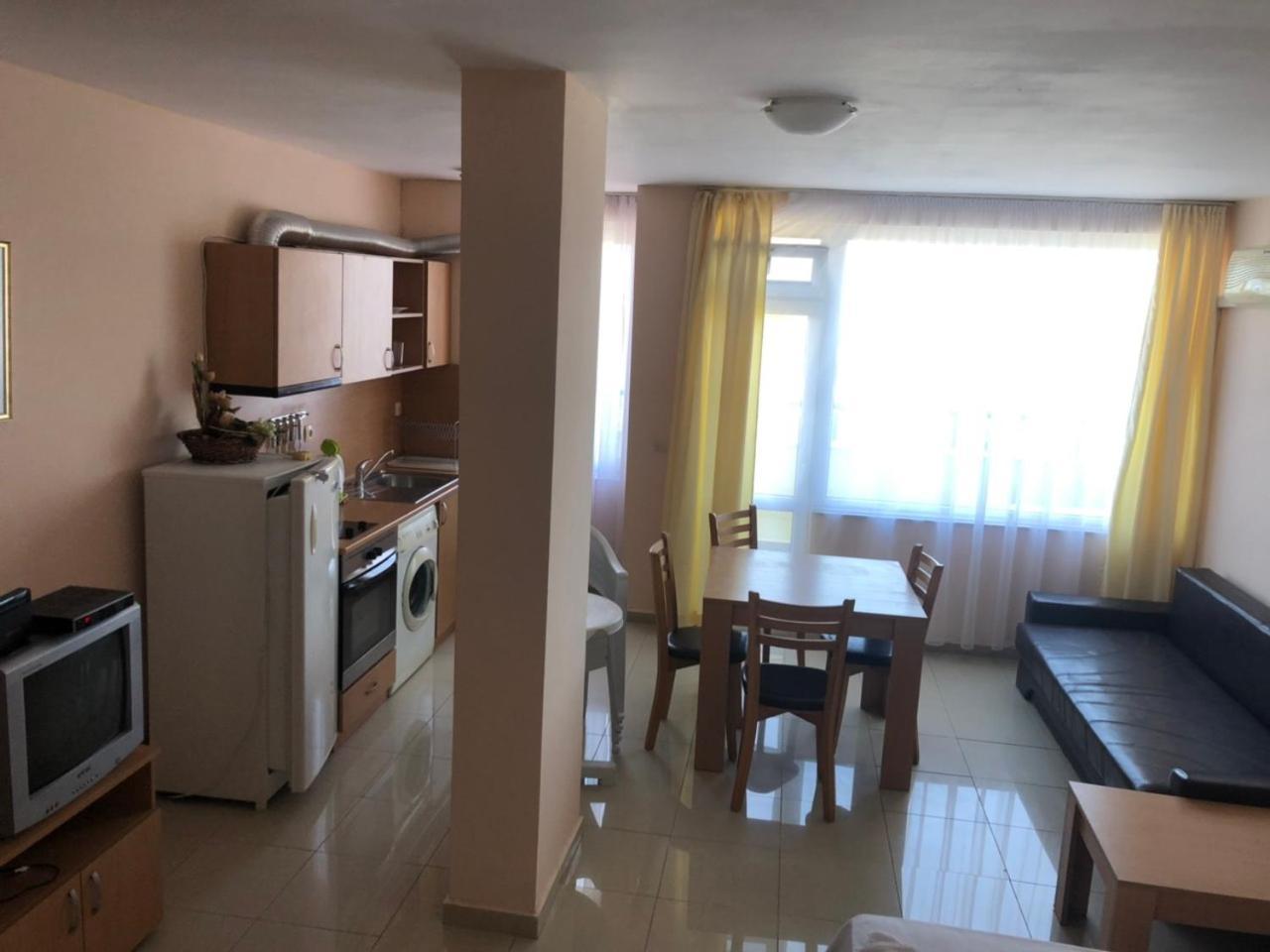 Апартаменти Бриз 1 Pomorie Extérieur photo